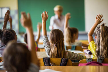 Stadsfullmäktige godkände en projektplan för en ersättande nybyggnad för skolan Vartiokylän ala-asteen koulu och daghemmet Vartiokylä Bild: iStock