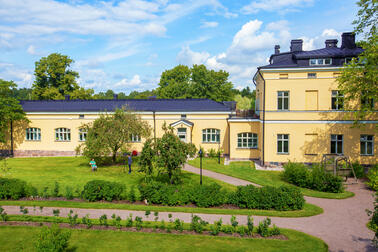 Garden of Lapinlahti Hospital. Photo: Yiping Feng ja Ling Ouyang. Helsinki Partners Photo: Yiping Feng ja Ling Ouyang. Helsinki Partners