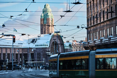 Helsingin keskusta, ratikoita Rautatieaseman edessä.