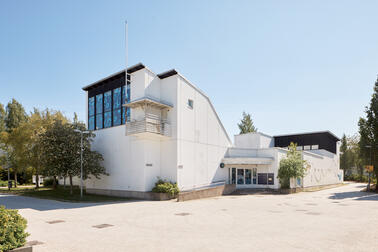 The Meri-Rastila multi-purpose building is planned for the site of the current community centre. Photo: Tuomas Uusheimo