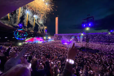 Coldplayn konsertti Olympiastadionilla.