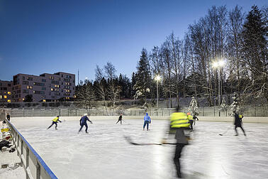 Helsingissä on kymmenen tekojääkenttää. Kuva: Sami Saastamoinen