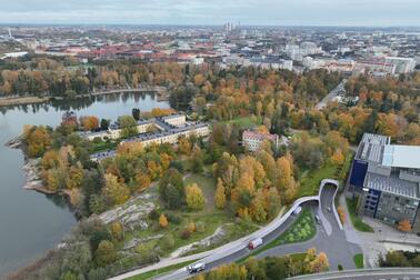 Satamatunneli Lapinlahden puiston kohdalla.