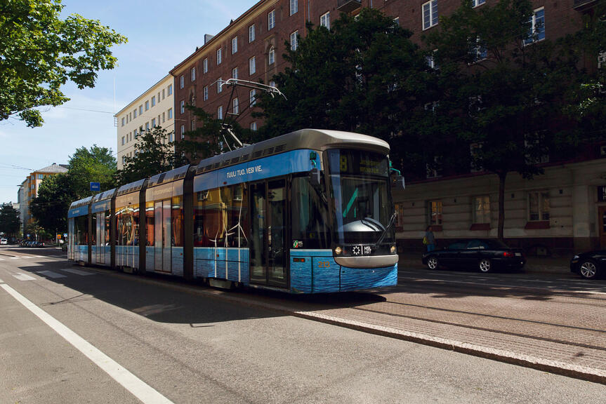 Raitiovaunu Helsinginkadulla. 