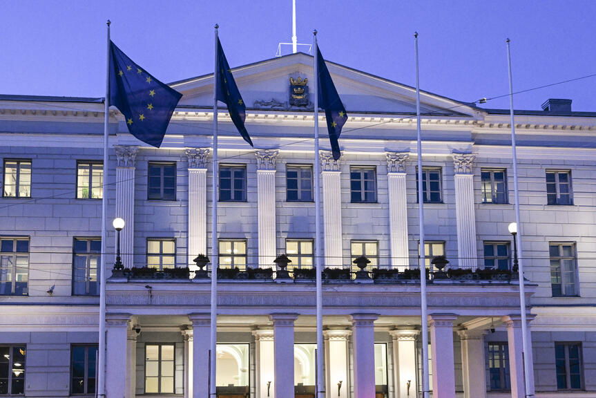 EU-flags in front of the Helsinki City Hall. Photo: Kimmo Brandt