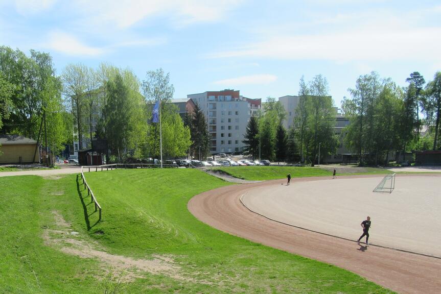 Herttoniemen liikuntapuistoa nykytilassa.