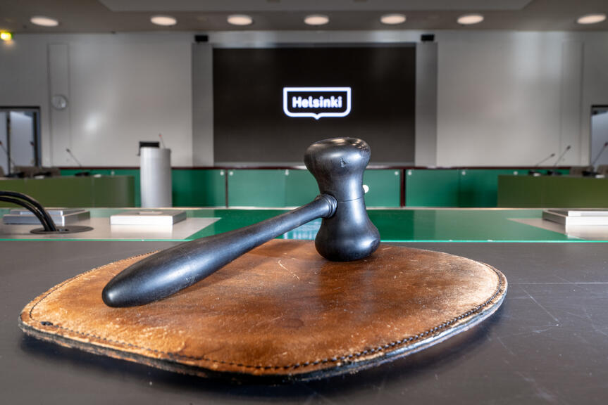 Helsingin kaupunginhallituksen istuntosali.
