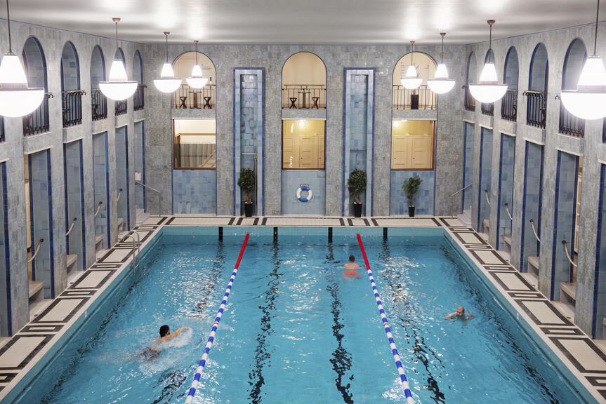 Yrjönkadun uimahalli.