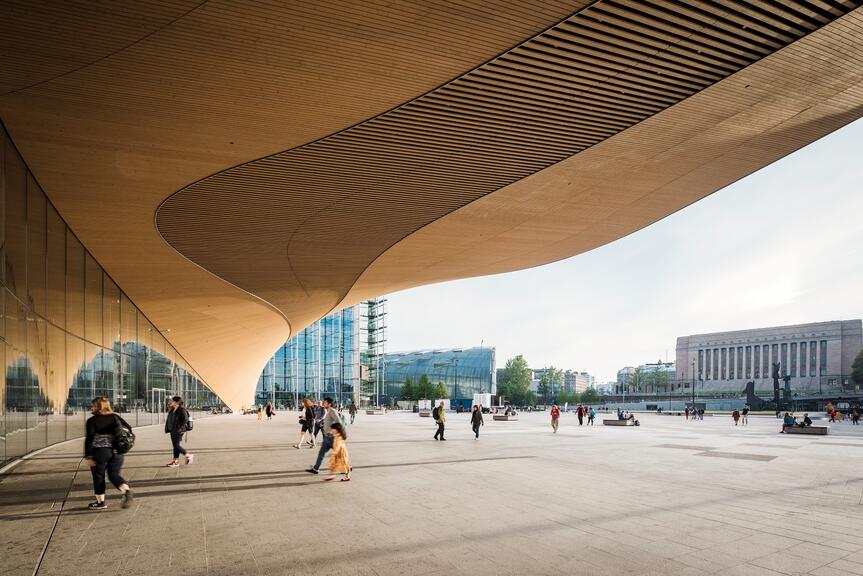 People in front of the library.