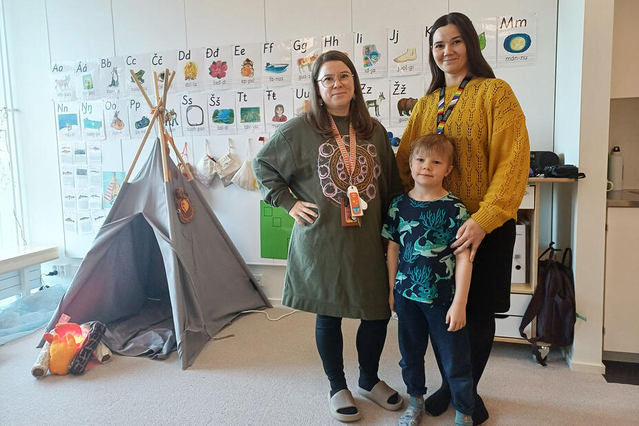 Saamenryhmäläisiä.