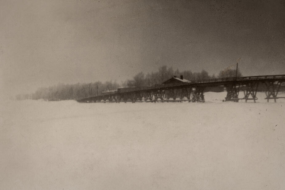 Kuva vudelta 1893 Jätkäsaaren sillasta.