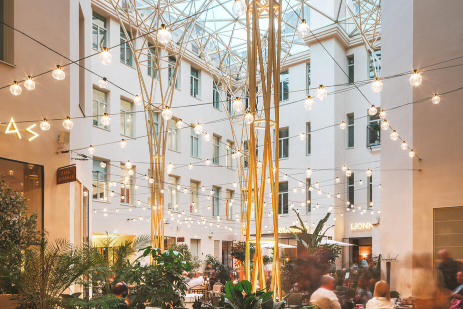 Pohjois-Esplanadi 37:n lasikate