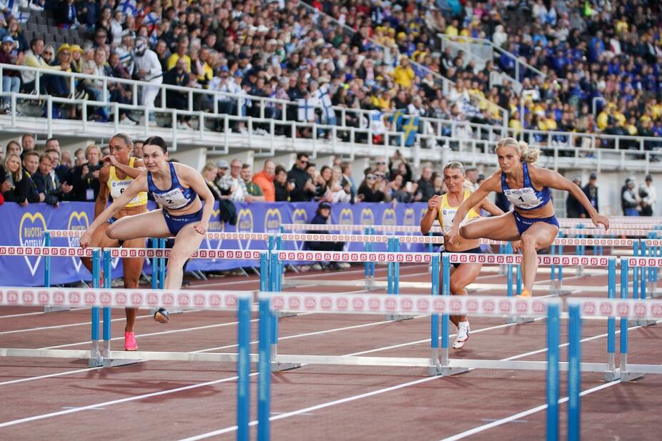 Ruotsi-ottelu 2024 Helsingin olympiastadiolla.