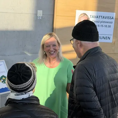 Apulaispormestari Maarit Vierunen Vuotalolla.