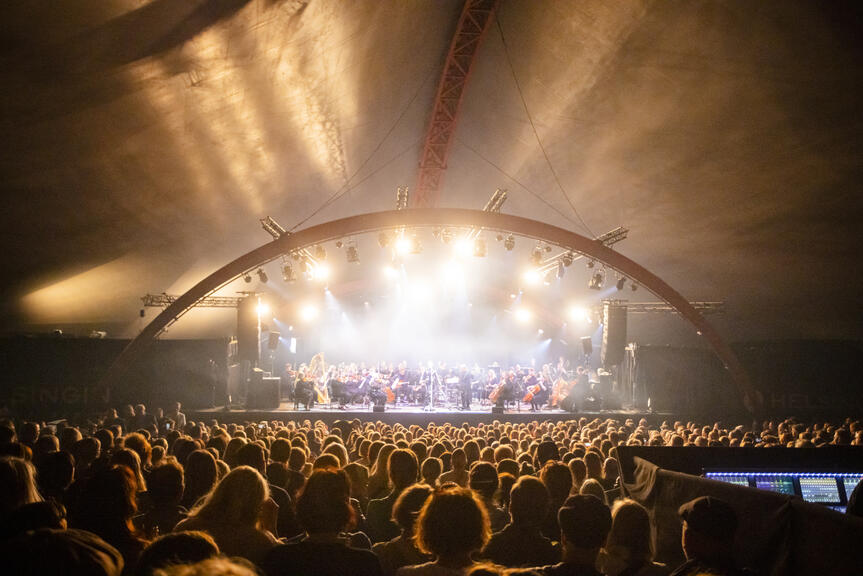 Konsertti Huvilassa.