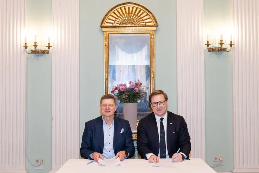 Aalto-universitetets rektor Ilkka Niemelä och Helsingfors stads borgmästare Daniel Sazonov