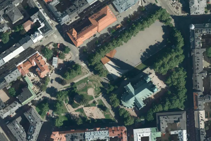 Ilmakuva Johanneksenpuistosta ja lähialueesta.