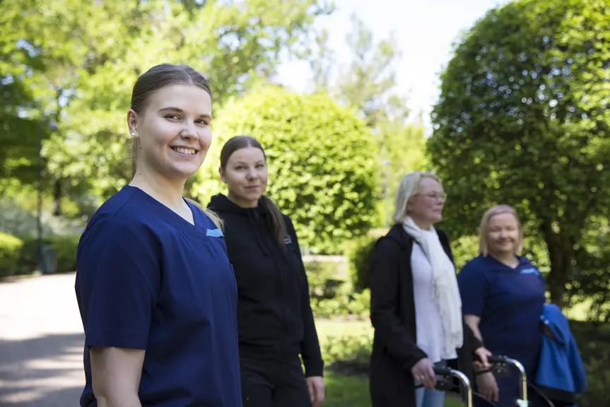 Hoitohenkilökunnan ammattitaito, asiantuntemus ja ystävällisyys kerää kiitosta asiakkailta