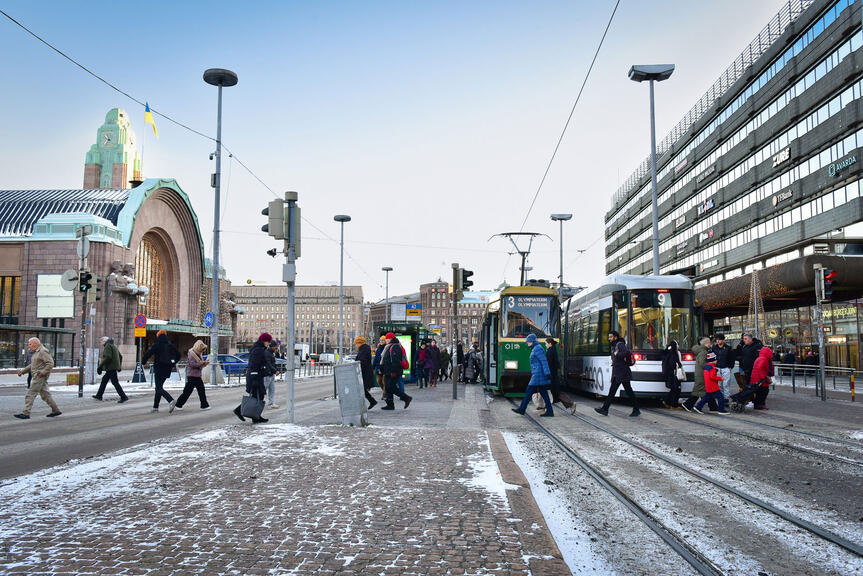 Liikennettä Kaivokadulla.