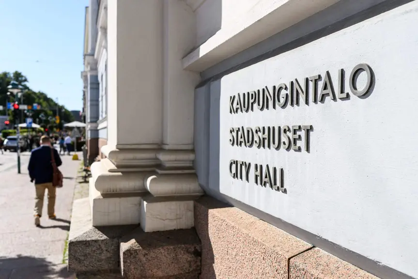 Helsingin kaupungintalon julkisivua