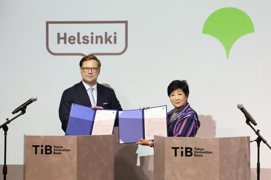 Borgmästare Daniel Sazonov och Tokyos guvernör Yuriko Koike undertecknade den 13 oktober ett dokument som trappar upp samarbetet mellan Helsingfors och Tokyo. 