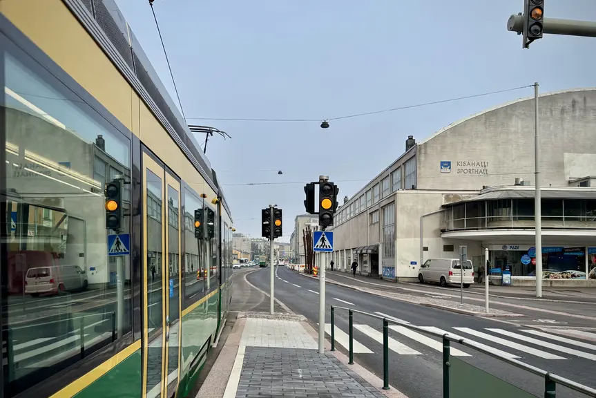 Raitiovaunu Mannerheimintiellä.