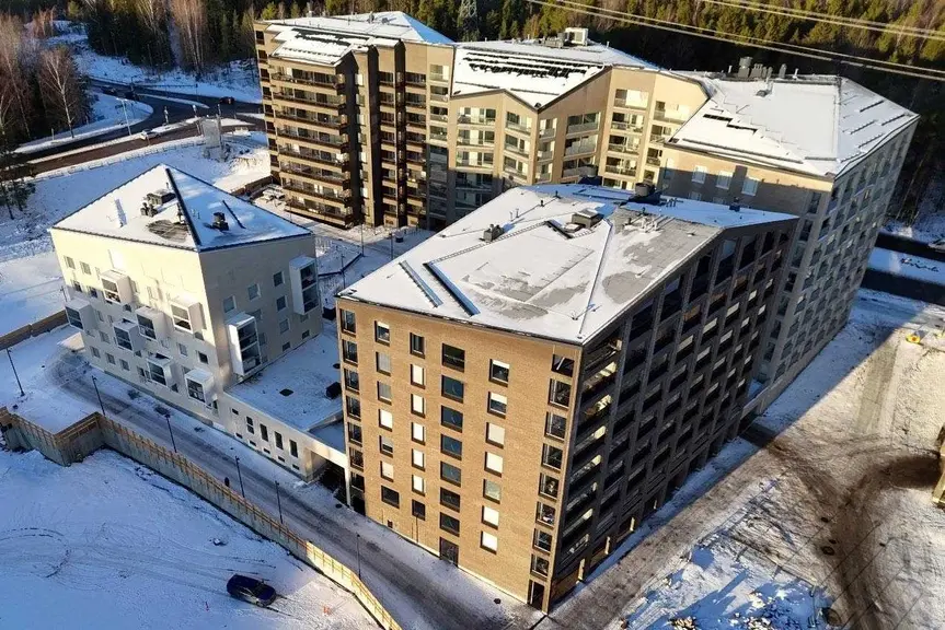 Ilmakuva Pasilan Postipuistosta talvimaisemassa.