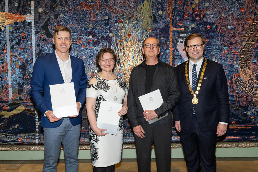 Harri Heliövaara, Minna Huotilainen, Pekka Lanerva och Helsingfors borgmästare Daniel Sazonov.