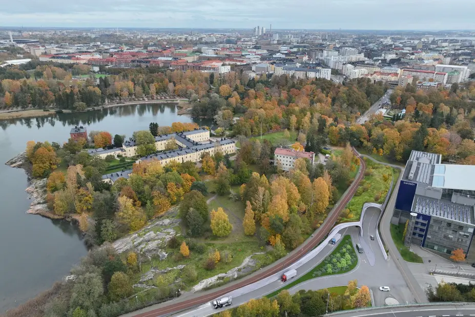 Yläviistosta tehty havainnekuva, johon on sovitettu tunneli sekä pyörätie.