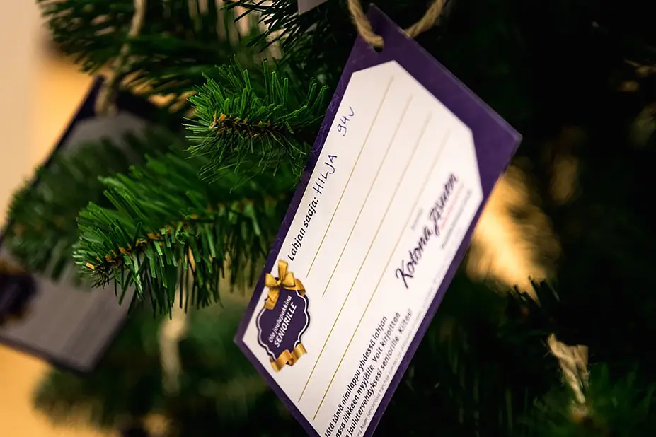  Christmas tree branch.