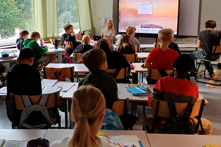 Oppitunti koululuokassa