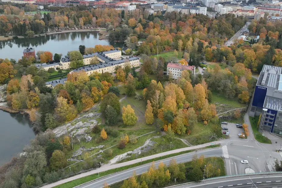 Samasta kuvakulmasta otettu kuva nykytilanteesta.