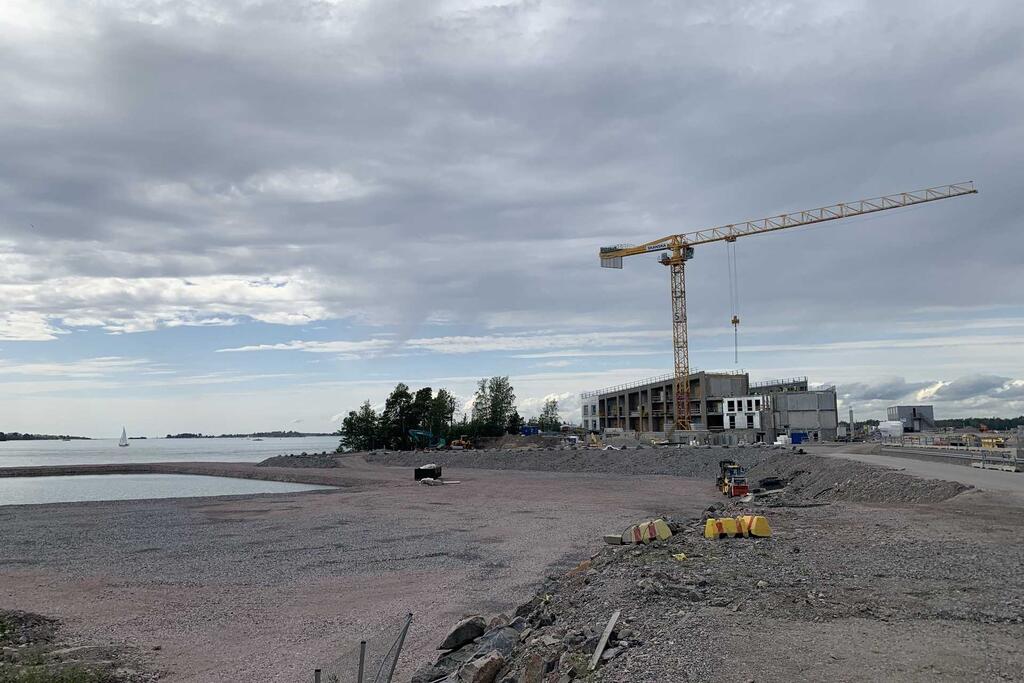 Rakentaminen jatkuu Kruunuvuorenrannassa noin 2030-luvun alkupuolelle. Kuva: Tero Lahti