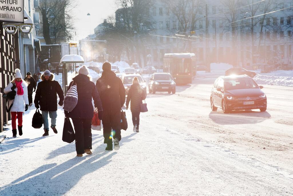Helsingin kaupunki on sitoutunut kasvattamaan kitkojen osuuden 70 prosenttiin 2030–2031 talveen mennessä.   Kuva: Susa Junnola