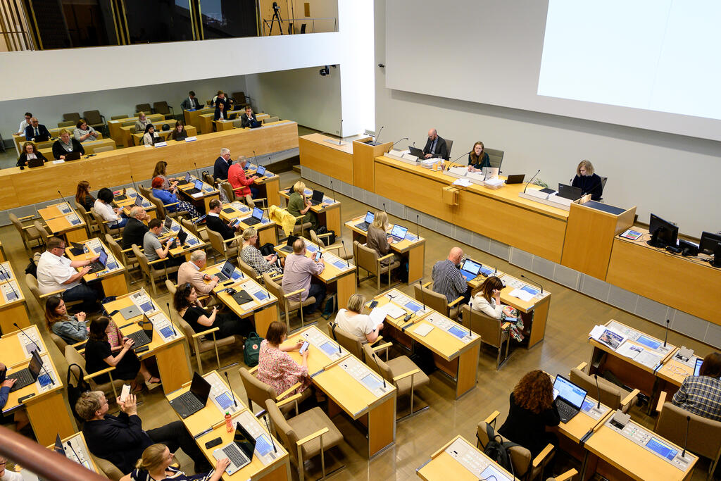 Helsingfors stadsfullmäktige samlades till vårens sista sammanträde  Bild: Sakari Röyskö
