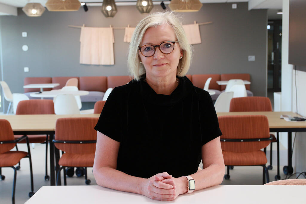 Utbildningsråd Marjaana Manninen har i nästan 20 år medverkat i utvecklingen av helheten för skolmåltider på nationell nivå. ”Jag har alltid varit med helhjärtat.” Bild: Niina Rodionoff