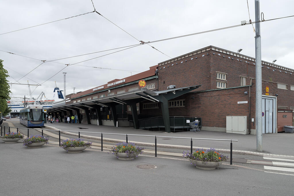 Länsisataman matkustajaterminaali 1 on valmistunut vuonna 1939, ja sen on suunnitellut kaupunginarkkitehti Gunnar Taucher. Kuva: Jaana Maijala, Kaupunginmuseo