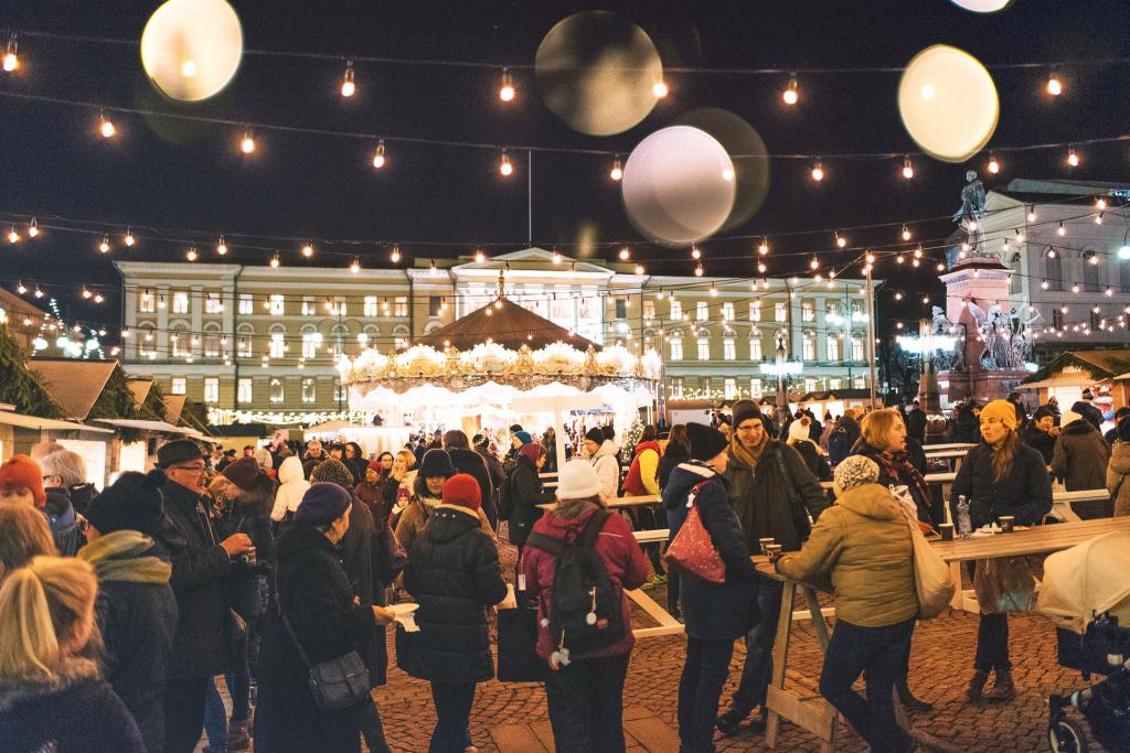 Tomasmarknaden är ett bra exempel på egenartade matkulturevenemang i Helsingfors. Den ordnas igen på Senatstorget från 1 till 22 December 2022 Bild: Jussi Hellsten