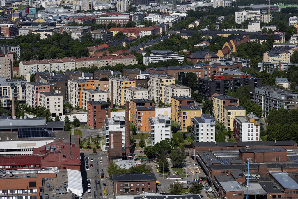 Parantuneen työllisyyden myötä kunnallisveroa tilitettiin Helsingille hieman yli kolme miljardia euroa, mikä on 79 miljoonaa enemmän kuin talousarviossa oletettiin. Tilinpäätöksen tiedot ovat alustavia, ja ne tarkentuvat vielä, kun tilinpäätöksen valmistelu etenee. Kaupunginhallitus käsittelee tilinpäätöstä 20. maaliskuuta. Bild: Paavo Jantunen