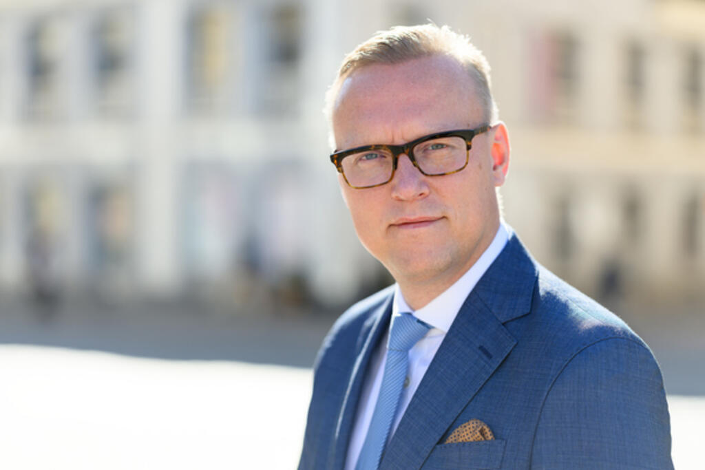 Jukka-Pekka Ujula valittiin Helsingin kansliapäälliköksi kaupunginvaltuuston kokouksessa 13.9.2023. Kuva: Sakari Röyskö