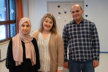Sharifah Sarvari, Sara Haavikko ja Ali Kaplan vierekkäin kuvassa. 