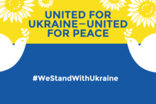 UNITED FOR UKRAINE –tilaisuuden tunnuksessa on kaksi kyyhkystä ja auringnkukkia.