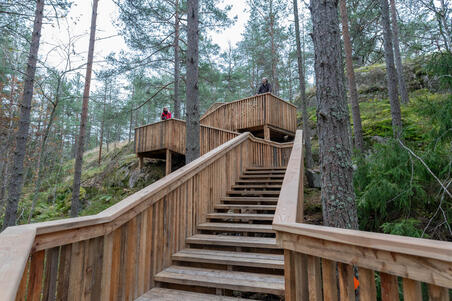 Portaat Stansvikin kaivosalueella.