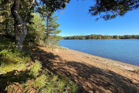 Beach view from Tahvolahdenharju. 