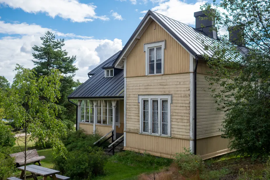 Vanha puuhuvila Villa Björkas.