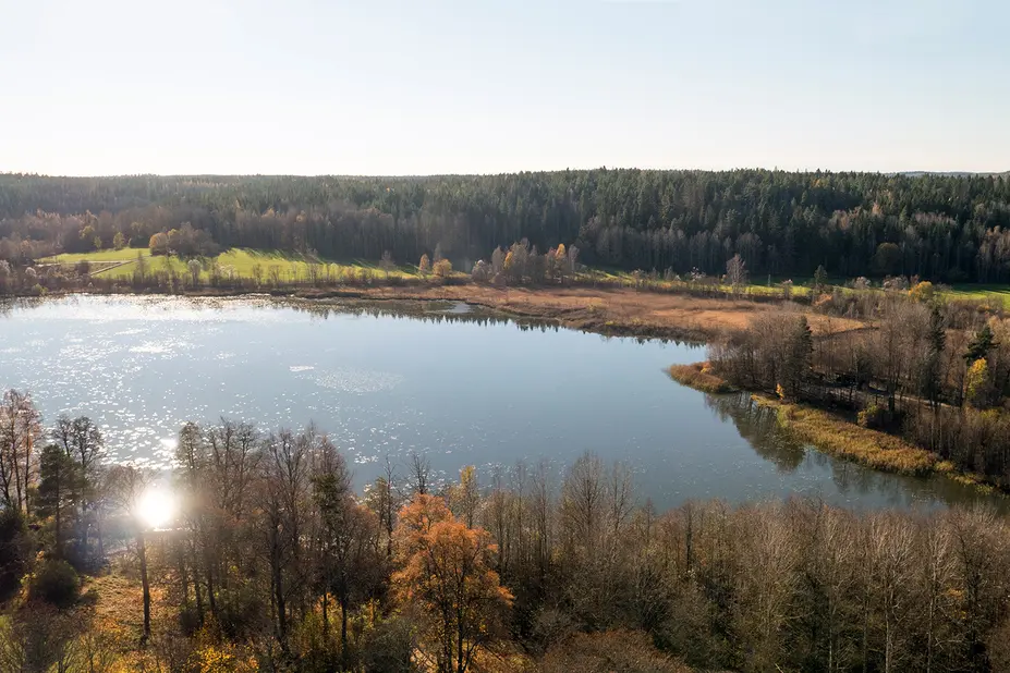 Ilmakuva Salmen ulkoilualueen vesistöstä.