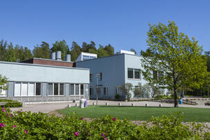 Poikkilaakson ala-asteen koulu