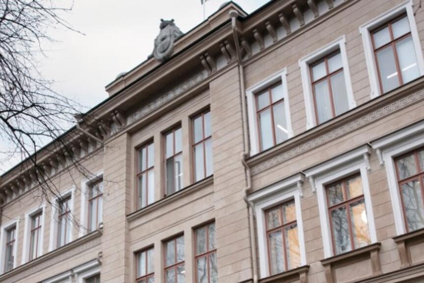 Ressun lukion julkisivu