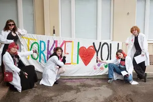 Torkkelin tutorit näyttävät peukkua