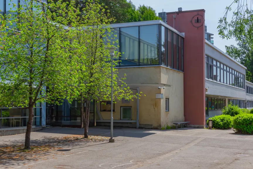 Strömbergin ala-asteen koulu